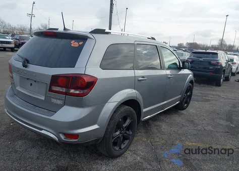 2018 Dodge Journey Crossroad Awd z USA, uszkodzony, nr VIN 3C4PDDGG5JT491621